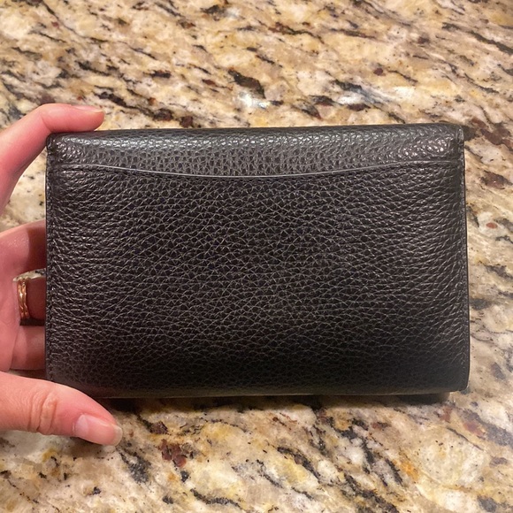 Medium size coach wallet EUC - Picture 2 of 9